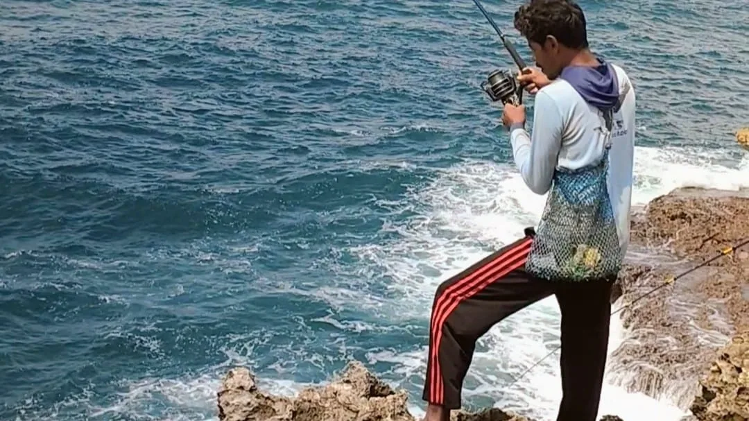 Pangandaran (Pantai Timur, Batu Layar, Karang Pandan)