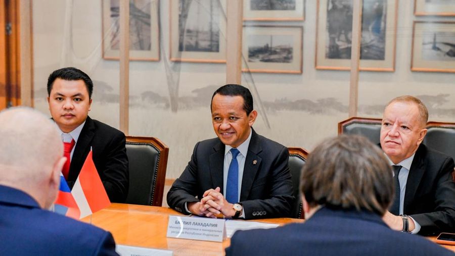 Foto: Menteri ESDM Bahlil Lahadalia mengadakan pertemuan bilateral dengan Menteri Energi Rusia di Moscow, Rusia, Selasa (14/4/2026). (Dok. Kementerian ESDM)
