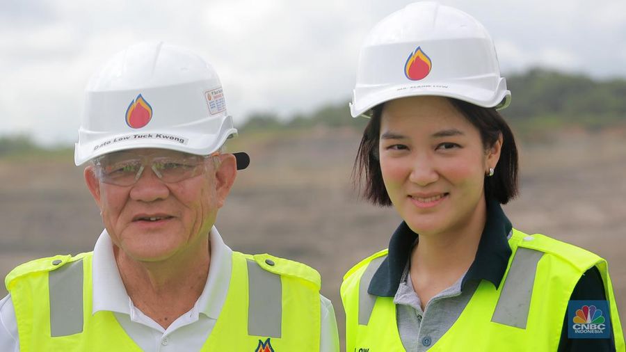 Dok. Foto: Elaine Low. (CNBC Indonesia/Muhamad Sabki) - Konglomerat Dato' Low Tuck Kwong (kiri) mengalihkan atau menghibahkan 7.333.333.700 saham atau setara dengan 22% miliknya di PT Bayan Resources Tbk. (BYAN) kepada anaknya yang bernama Elaine Low (kanan). Seperti diketahui, Elaine Low anak merupakan puteri bungsu dari Low Tuck Kwong pengusaha terkaya Indonesia menjadi perhatian publik.