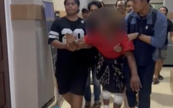 Perampok bersenpi di Gresik ditembak di kakinya saat melawan petugas.