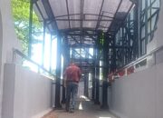 Fasilitas Lift JPO Tak Fungsi, Diduga Bau Pesing dan Cat Menggelembung