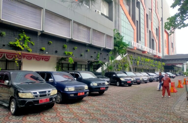 Libur Idulfitri 2025, Pemkot Surabaya Wajibkan ASN Parkir Mobil Dinas