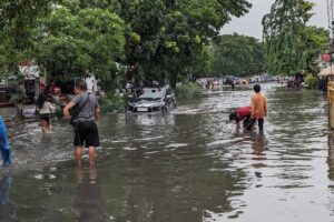 Hujan Deras Picu Banjir di Surabaya, Pemkot Genjot Perbaikan Drainase dan Sungai