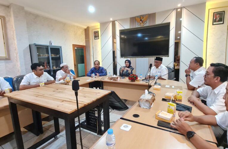 SMSI Jatim dan Unitomo Bahas Tantangan Media Online di Era Digital