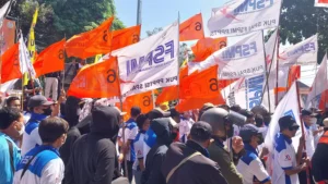 Kenaikan UMK 2025 di Jawa Timur: Serikat Pekerja Soroti Kenaikan yang Belum Cukup