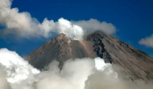 Status Semeru Menjadi Siaga