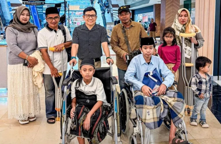 Menko PM Muhaimin Ajak Santri Korban Ambruknya Ponpes Al Khoziny Liburan ke Jakarta