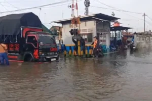 Banjir Kembali Rendam Jalur Rel Pekalongan–Sragi, Sejumlah Perjalanan KA Dibatalkan dan Dialihkan
