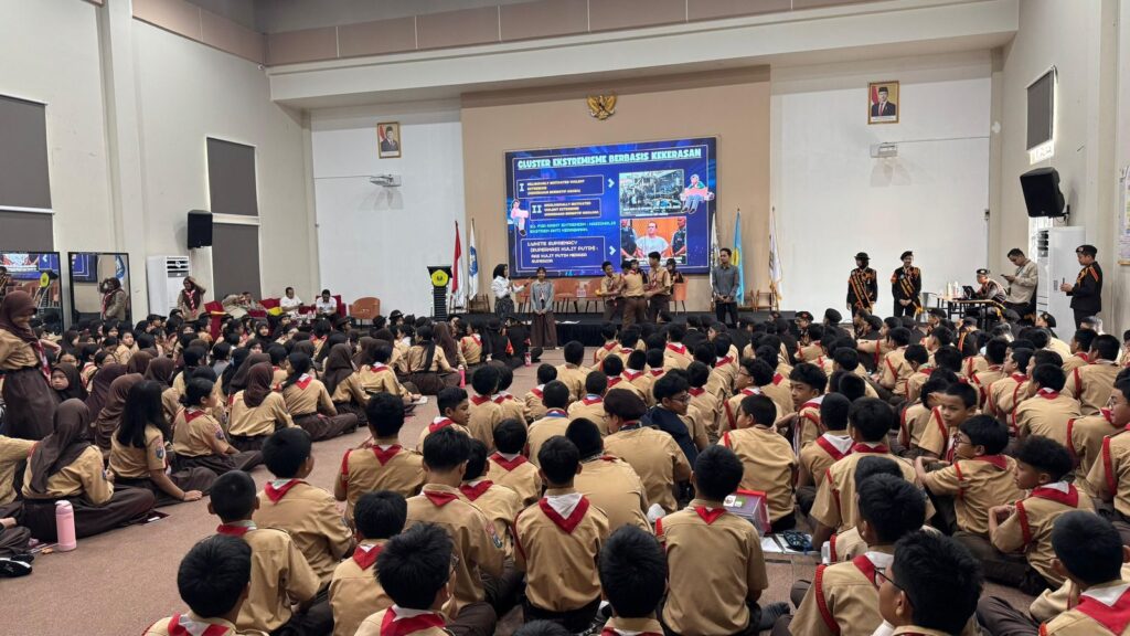 Densus 88 Beri Edukasi Pencegahan Radikalisme dan Kekerasan Anak di Labschool UNJ Cirendeu