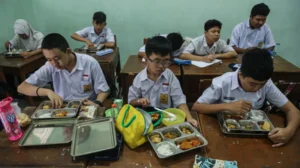 Anggaran Pendidikan Dipangkas untuk MBG, Mahasiswa hingga Guru Gugat UU APBN 2026 ke MK