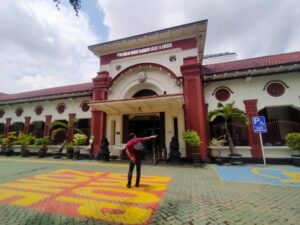 PN Surabaya Tegaskan Penyegelan Kantor Ormas Madas Bukan Eksekusi, Masih Tunggu Permintaan Kurator