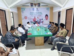 UPN Veteran Jatim Salurkan Donasi Rp75 Juta ke BAZNAS untuk Korban Bencana Aceh dan Sumatera