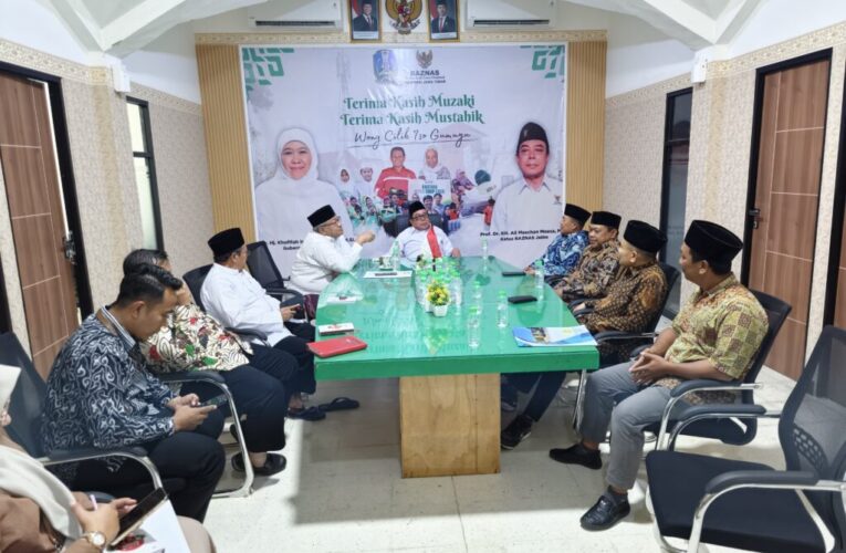 UPN Veteran Jatim Salurkan Donasi Rp75 Juta ke BAZNAS untuk Korban Bencana Aceh dan Sumatera