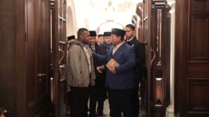 Mahasiswa Papua Serahkan Buku Perdamaian kepada Presiden Prabowo di London