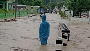 Banjir Bandang Terjang Pragelan dan Gondang Bojonegoro, Air Capai Satu Meter