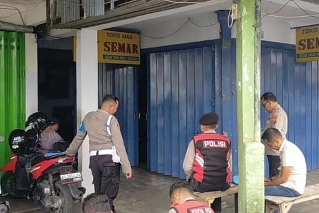 Bareskrim Geledah Toko Emas di Nganjuk, Diduga Terkait TPPU Hasil Tambang Emas Ilegal