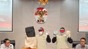 KPK Geledah Rumah di Ciputat, Sita Rp5 Miliar dalam 5 Koper Terkait Dugaan Korupsi Impor Bea Cukai