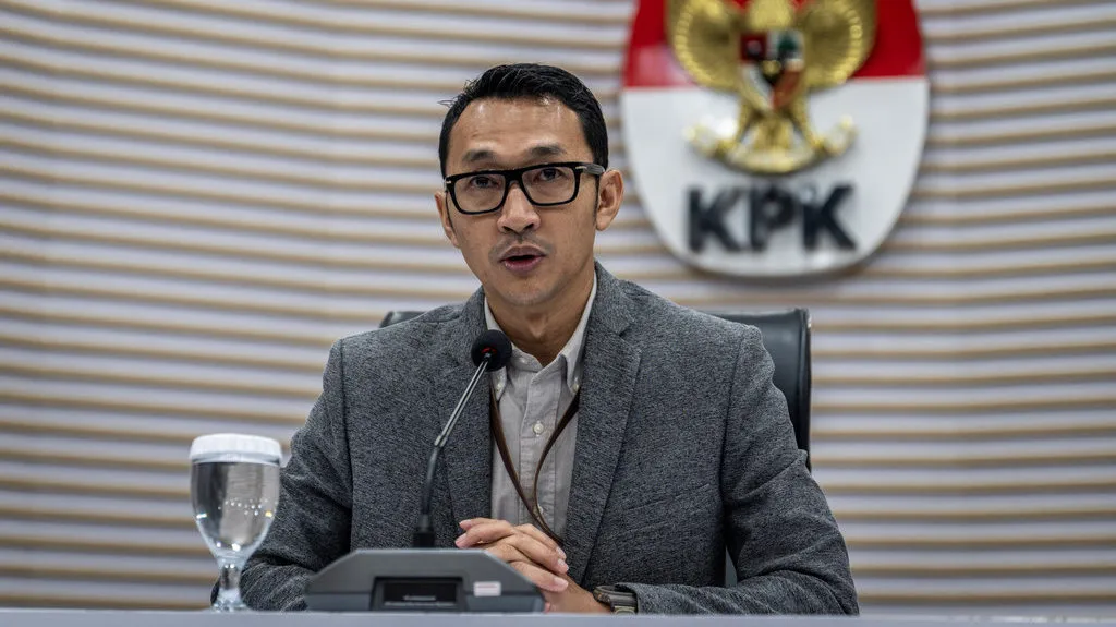 KPK Periksa Eks Sekjen Kemensos dan Staf Ahli Mensos, Kerugian Negara Kasus Bansos Beras PKH Capai Rp221 Miliar