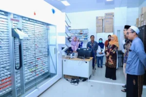 Khofifah Apresiasi RSUD Syamrabu Bangkalan: Inovasi Farmasi Robotik dan Surplus BPJS Jadi Model RS Daerah