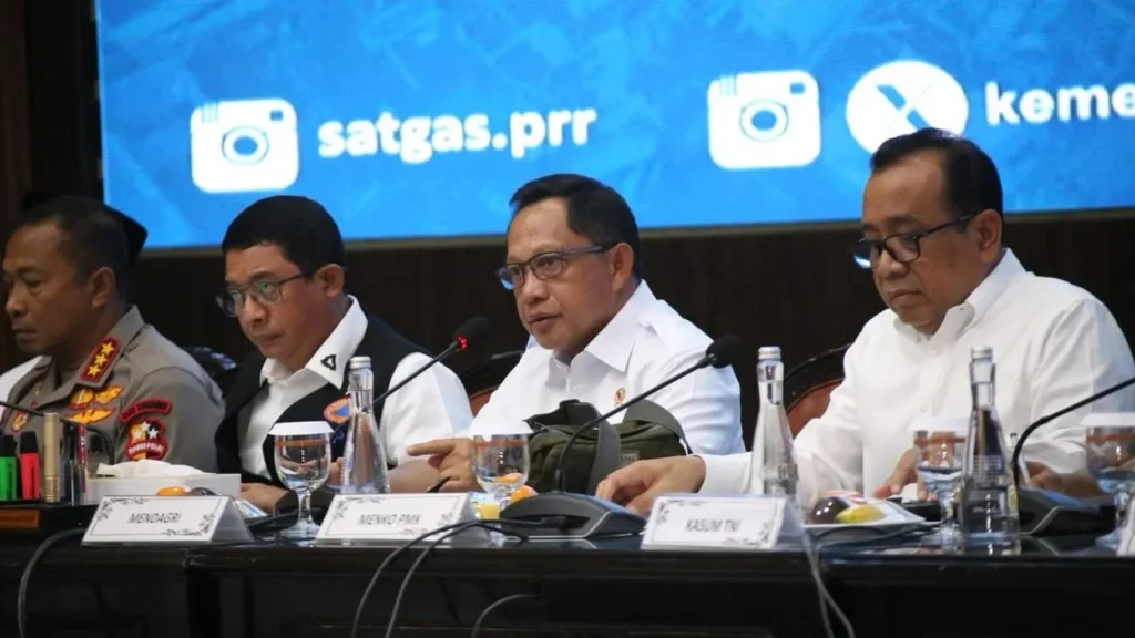 Mendagri Tito: Akses Jalan Aceh, Sumut, dan Sumbar Sudah Fungsional, Normalisasi Permanen Butuh 2–3 Tahun