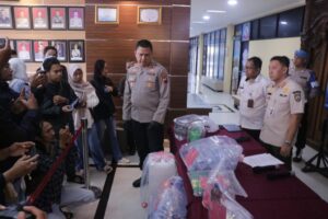 Tragedi Miras Oplosan Jepara: 6 Tewas, 3 Tersangka Ditahan, 1 DPO Diburu Polisi