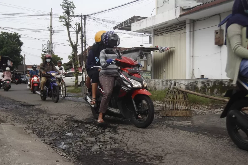 Pemkab Tulungagung Siapkan Rp300 Miliar Perbaikan Jalan 2026, Fokus Akses Menuju JLS