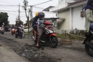 Pemkab Tulungagung Siapkan Rp300 Miliar Perbaikan Jalan 2026, Fokus Akses Menuju JLS