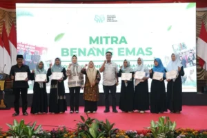 Pemkot Surabaya Libatkan Penjahit Lokal Produksi Kerudung ASN, Dorong UMKM dan Program Padat Karya