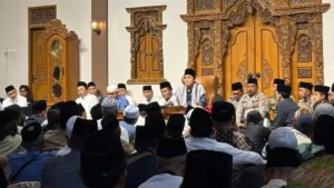 Satlantas Polres Blitar Kota Gandeng Gus Iqdam Edukasi Santri Tertib Lalu Lintas