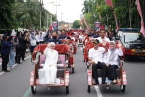 Presiden Prabowo Serahkan 200 Becak Listrik untuk Tukang Becak Kediri, Dana Pribadi Rp22 Juta per Unit