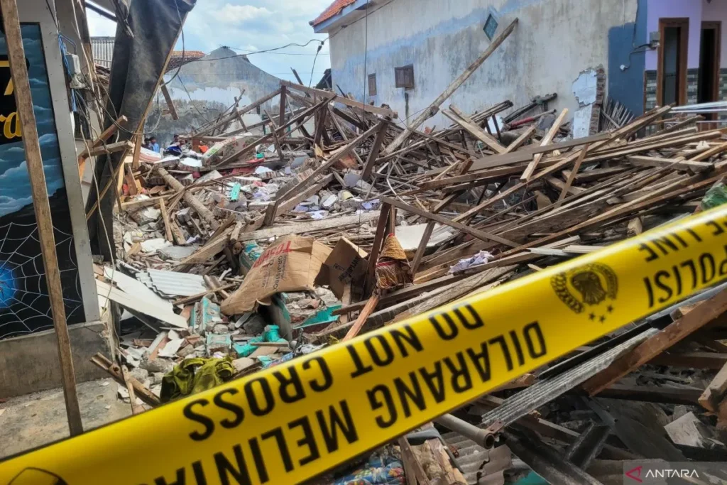 Rumah Diduga Tempat Produksi Petasan di Situbondo Meledak, 1 Tewas dan 7 Luka Bakar