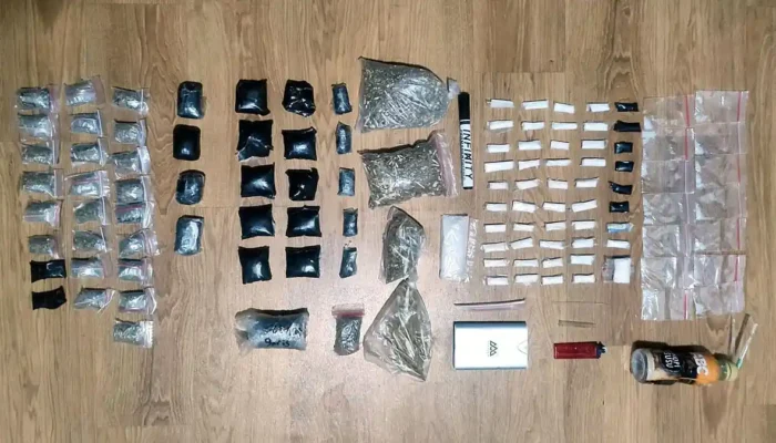 Polresta Sidoarjo Bongkar Jaringan Narkoba Sabu dan Ganja, 3 Tersangka Diciduk dengan 100 Paket Siap Edar