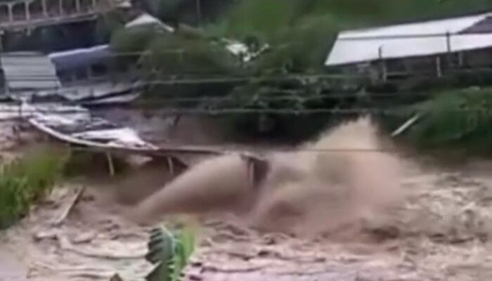 Hujan Deras Picu Banjir dan Longsor di Pasuruan, TPT Ambrol hingga Wisata Lembah Pandawa Rusak