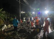 Banjir Lumpur Terjang Desa Punten Kota Batu, Jalan Berubah Jadi Sungai, Polisi dan BPBD Turun Tangan