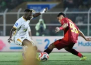 Dua Kartu Merah Hancurkan Arema FC, Bhayangkara Presisi Lampung FC Menang Dramatis 2-1
