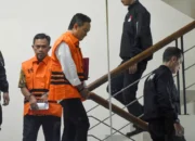 KPK Tahan Bupati Cilacap dan Sekda, Diduga Peras Perangkat Daerah Rp610 Juta untuk THR