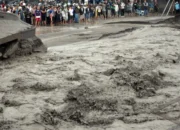 Banjir Lahar Dingin Merapi: Dua Korban Ditemukan di Sungai Senowo Magelang, Dua Lainnya Masih Dicari