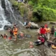 Dua Remaja Tenggelam di Air Terjun Watu Bobot, Petugas SAR Evakuasi Korban