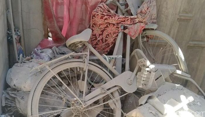 Duar! Petasan Balon Udara Liar Meledak di Pekalongan, 2 Rumah Hancur—Kerugian Tembus Rp50 Juta