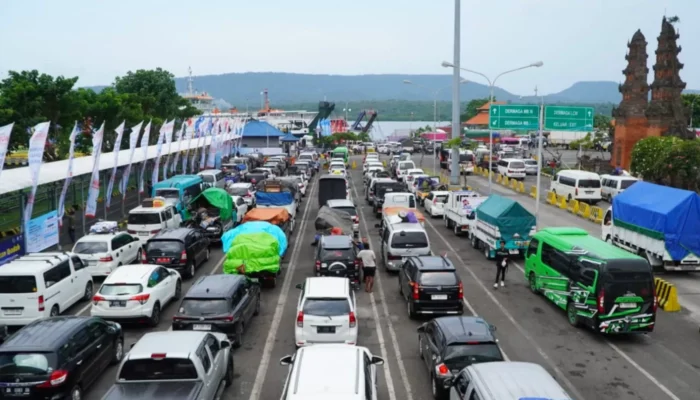 H-1 Lebaran, Pelabuhan Gilimanuk Lancar Tanpa Antrean! 33 Kapal Dikerahkan, Arus Mudik Terkendali