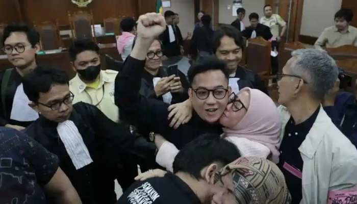 Hakim Vonis Bebas Direktur Lokataru Delpedro Marhein Cs, Tidak Terbukti Hasut Kericuhan Demo