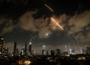 Rudal Iran Hantam Dimona, Fasilitas Nuklir Israel Jadi Target? Puluhan Orang Terluka di Serangan Balasan