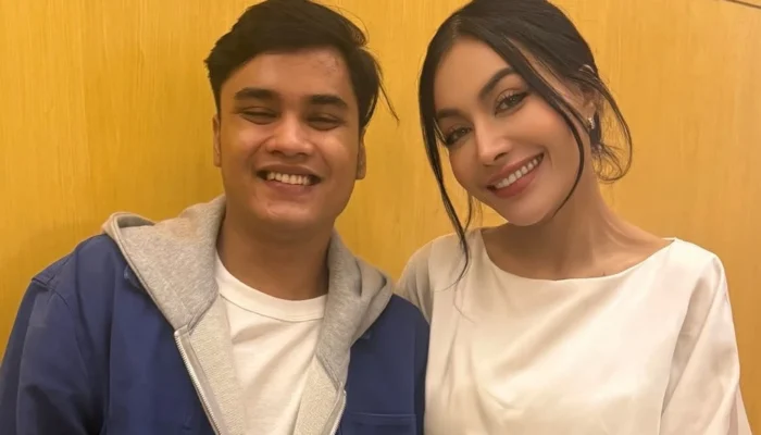 Haru! Denada Bertemu Putra Kandung Ressa Rossano, Tangis Pecah di Momen Lebaran