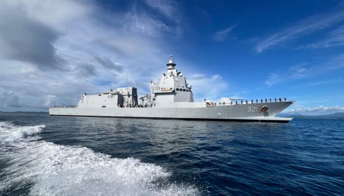 KRI Prabu Siliwangi-321 Tiba di Selat Sunda, TNI AL Perkuat Pertahanan Maritim Indonesia