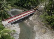 Prabowo: Jembatan Kecil di Daerah Terpencil Lebih Strategis bagi Rakyat daripada Gedung Mewah