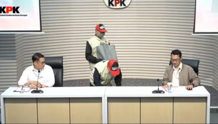 KPK Bongkar Modus ‘THR’ Bupati Cilacap: Kepala Dinas Dipalak, Tak Setor Terancam Dirotasi