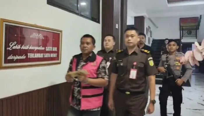 Kades Mulyodadi Sidoarjo Ditahan Kejari, Diduga Pungli Rp995 Juta ke Pengembang