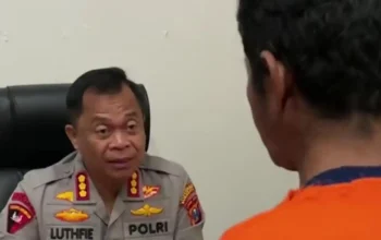 KENA MURKA -Tangkapan layar video unggahan akun @Luthfie.daily yang menunjukkan momen Pelaku SA diinterogasi Kapolrestabes Surabaya Kombes Pol Luthfie Sulistiawan di Mapolrestabes Surabaya Artikel ini telah tayang di Surya.co.id dengan judul Kapolrestabes Surabaya Mencak Mencak Pelaku Rudapaksa Ponakan Sampai Hamil dan Kabur Setahun, https://surabaya.tribunnews.com/surabaya-metro/1934049/kapolrestabes-surabaya-mencak-mencak-pelaku-rudapaksa-ponakan-sampai-hamil-dan-kabur-setahun?page=all. Penulis: Luhur Pambudi | Foto : Surya.co.id