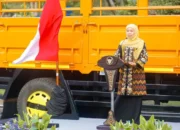 Khofifah Dorong Percepatan Normalisasi Truk ODOL, Target Jawa Timur Zero ODOL 2027
