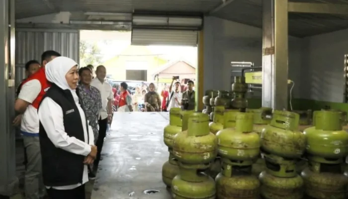 Khofifah Pastikan BBM-LPG Jatim Aman Meski Konflik Timur Tengah, Warga Diminta Tak Panic Buying